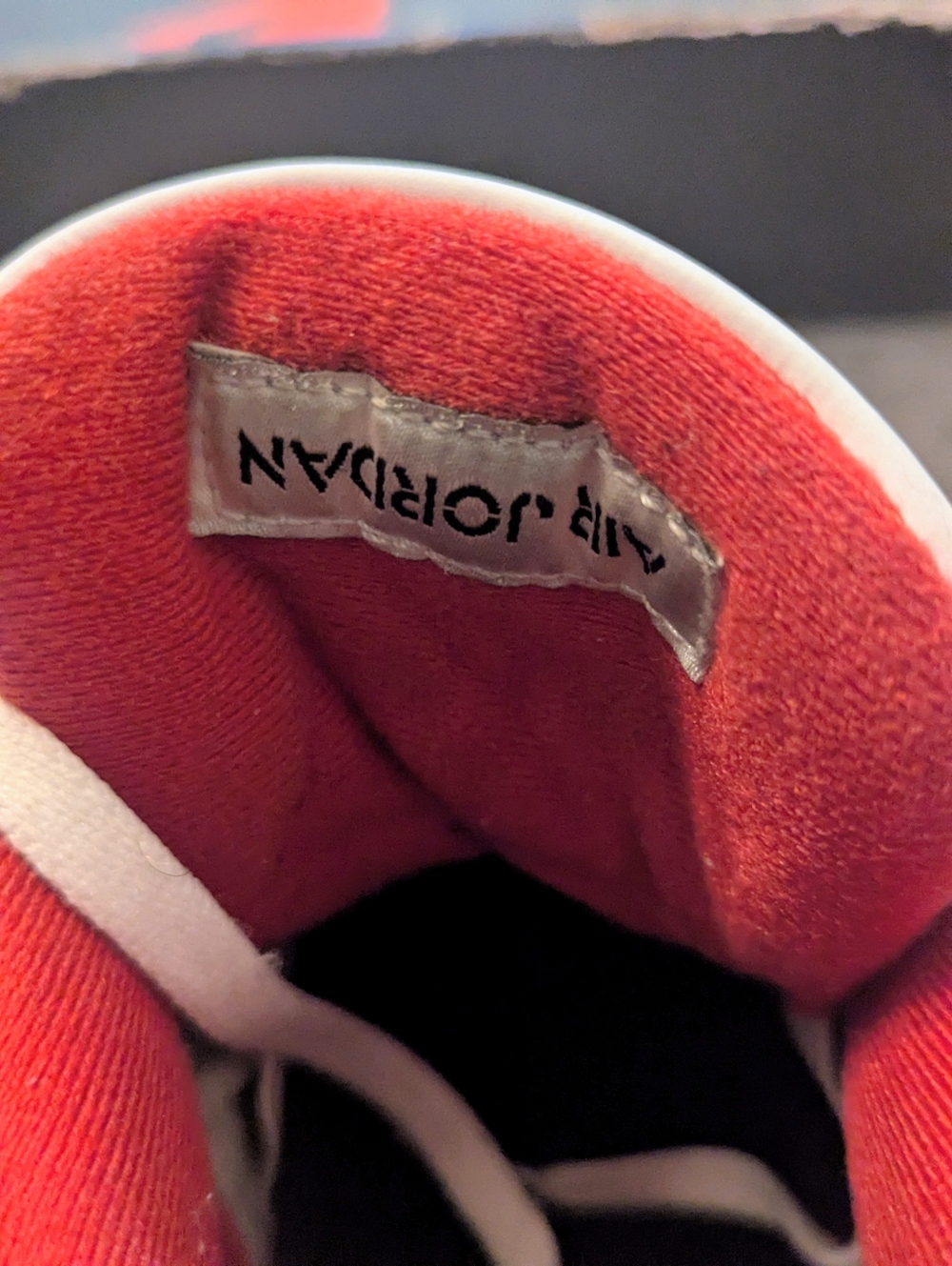 Air Jordan Retro 4 Fire Red - Picture 7 of 9